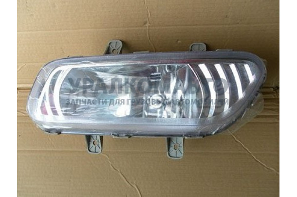 фара противотуманная левая (тягач) DONG FENG 3732020-C0100