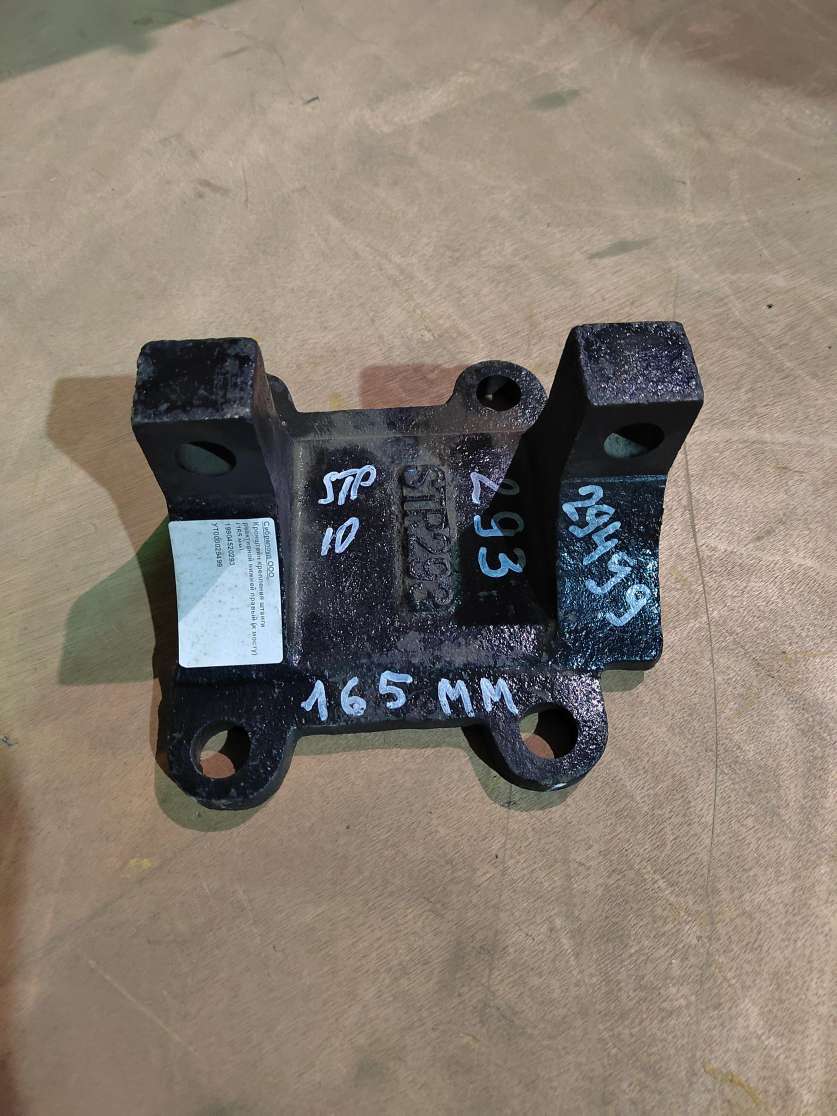 Кронштейн крепления штанги реактивной нижней левый (к мосту)
